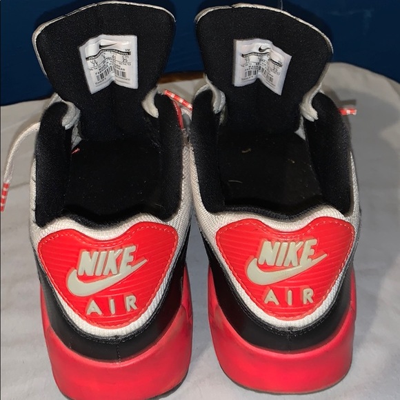 Nike Air Max shoes - Picture 2 of 5